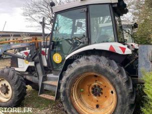 Tracteur agricole Renault
