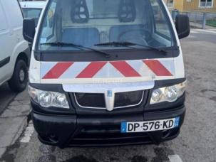 Benne basculante de chantier et de TP Piaggio Porter