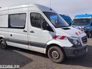 Fourgon avec parois et toit rigide Mercedes Sprinter