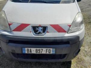 Fourgon avec parois et toit rigide Peugeot Partner