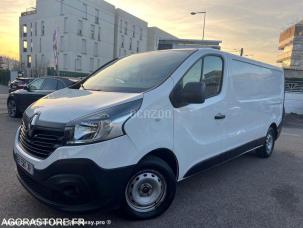 Fourgon avec parois et toit rigide Renault Trafic