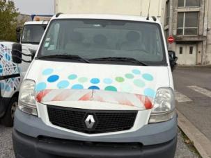 Fourgon avec parois et toit rigide Renault Mascott