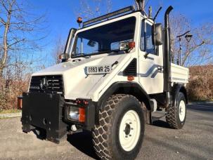 Benne basculante de chantier et de TP Mercedes UNIMOG U 90 TURBO