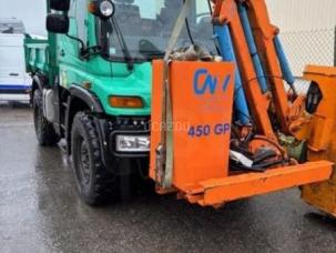 Benne basculante de chantier et de TP Mercedes Unimog U300C