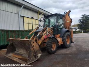 Tractopelle rigide Case 580 T