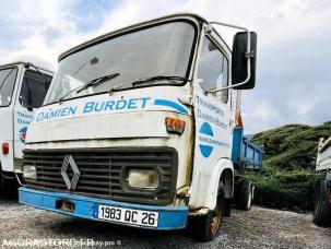 Benne basculante de chantier et de TP Saviem SG 2 MB 35 L