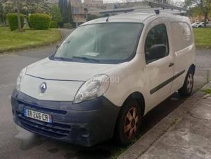 Fourgon avec parois et toit rigide Renault Kangoo