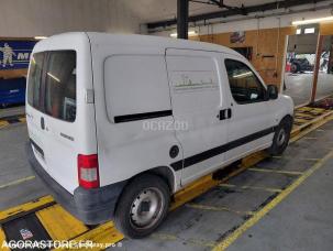 Fourgon avec parois et toit rigide Peugeot Partner