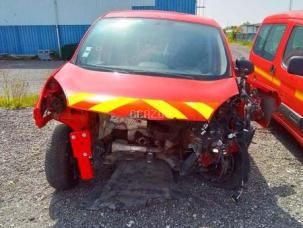 Fourgon avec parois et toit rigide Renault Kangoo