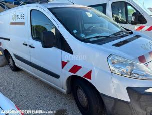 Fourgon avec parois et toit rigide Peugeot Expert