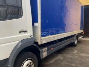 Fourgon avec parois et toit rigide Mercedes Atego