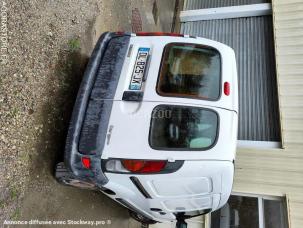 Fourgon avec parois et toit rigide Renault Kangoo