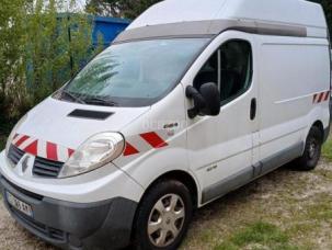 Fourgon avec parois et toit rigide Renault Trafic