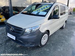 Fourgon avec parois et toit rigide Mercedes Vito