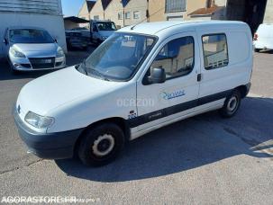 Fourgon avec parois et toit rigide Citroën Berlingo