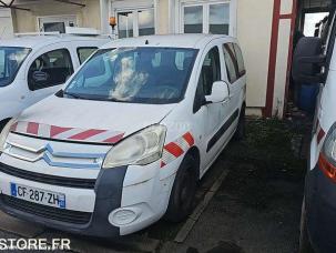 Fourgon avec parois et toit rigide Citroën Berlingo
