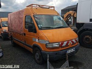 Fourgon avec parois et toit rigide Renault Master