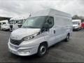 Fourgon avec parois et toit rigide Iveco 35S18