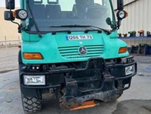 Benne basculante de chantier et de TP Mercedes U300C