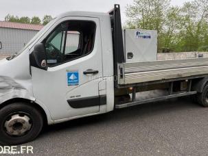 Benne basculante de chantier et de TP Renault Master