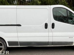 Fourgon avec parois et toit rigide Renault Trafic