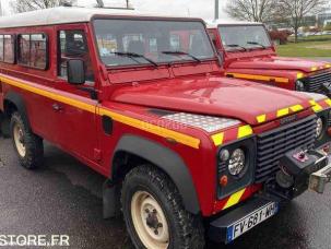 Fourgon avec parois et toit rigide Land Rover DEFENDER