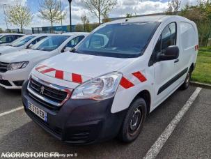 Fourgon avec parois et toit rigide Peugeot Partner