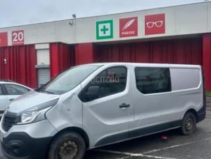 Fourgon avec parois et toit rigide Renault Trafic
