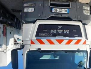 Benne basculante de chantier et de TP MAN 32.400