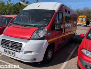 Fourgon avec parois et toit rigide Fiat Ducato