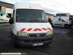 Fourgon avec parois et toit rigide Fiat Ducato