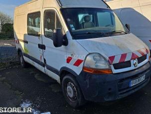Fourgon avec parois et toit rigide Renault Master