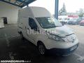 Fourgon avec parois et toit rigide Nissan NV200