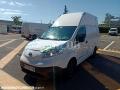 Fourgon avec parois et toit rigide Nissan NV200