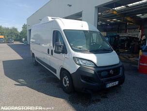 Fourgon avec parois et toit rigide Fiat Ducato