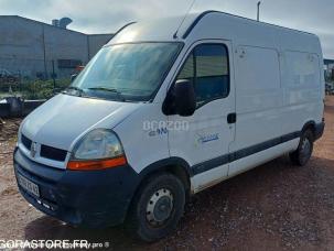 Fourgon avec parois et toit rigide Renault Master