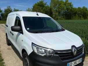 Fourgon avec parois et toit rigide Renault Express