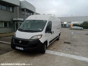 Fourgon avec parois et toit rigide Fiat Ducato