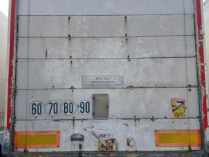 Fourgon avec parois et toit rigide SRT