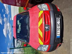 Fourgon avec parois et toit rigide Peugeot Partner