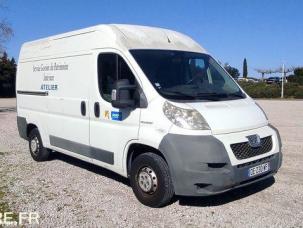 Fourgon avec parois et toit rigide Peugeot Boxer