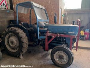 Tracteur agricole Ford DEXTA