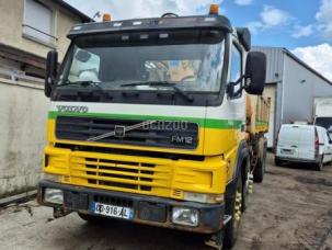 Benne basculante de chantier et de TP Volvo FM12