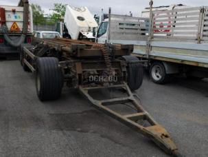 Fourgon bâché avec parois rigides Samro