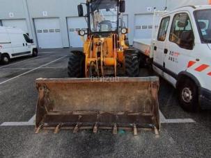 Tractopelle rigide nc