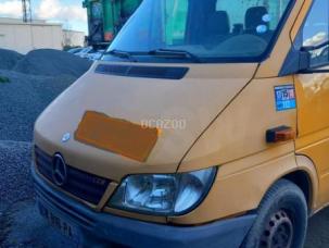 Benne basculante de chantier et de TP Mercedes Sprinter