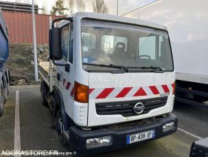 Benne basculante de chantier et de TP Nissan Atleon