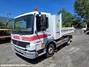 Benne basculante de chantier et de TP Mercedes Atego