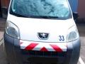 Fourgon avec parois et toit rigide Peugeot Bipper