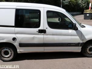 Fourgon avec parois et toit rigide Citroën Berlingo